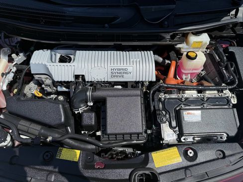 Used 2013 Toyota Prius Three image 26