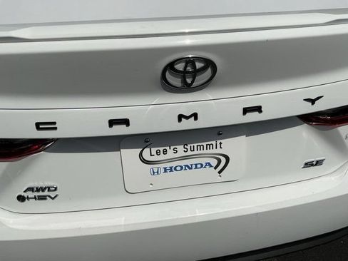 Used 2025 Toyota Camry SE w/ Convenience Package AWD/4WD image 7