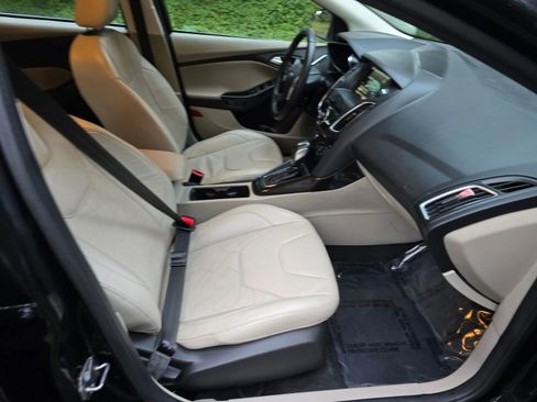 Used 2015 Ford Focus Electric Hatchback 4D w/ Exterior Protection Package image 11