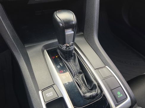 Used 2020 Honda Civic Sport image 25