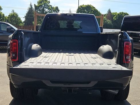New 2026 RAM 3500 Big Horn AWD/4WD image 10