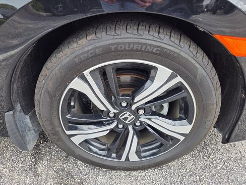 Used 2016 Honda Civic Touring image 18