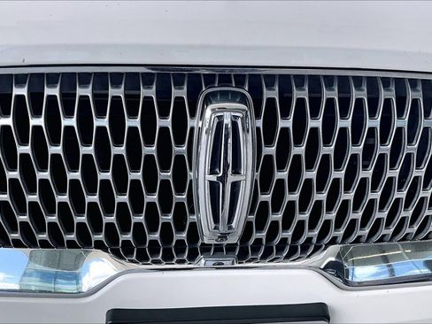 Used 2023 Lincoln Aviator Reserve w/ Elements Package Plus RWD image 10