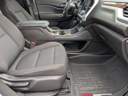 Used 2023 GMC Acadia SLE w/ Driver Convenience Package FWD image 28