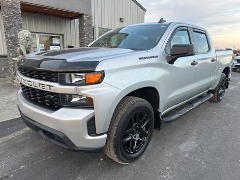 Used 2021 Chevrolet Silverado 1500 Custom w/ Rally Edition image 2