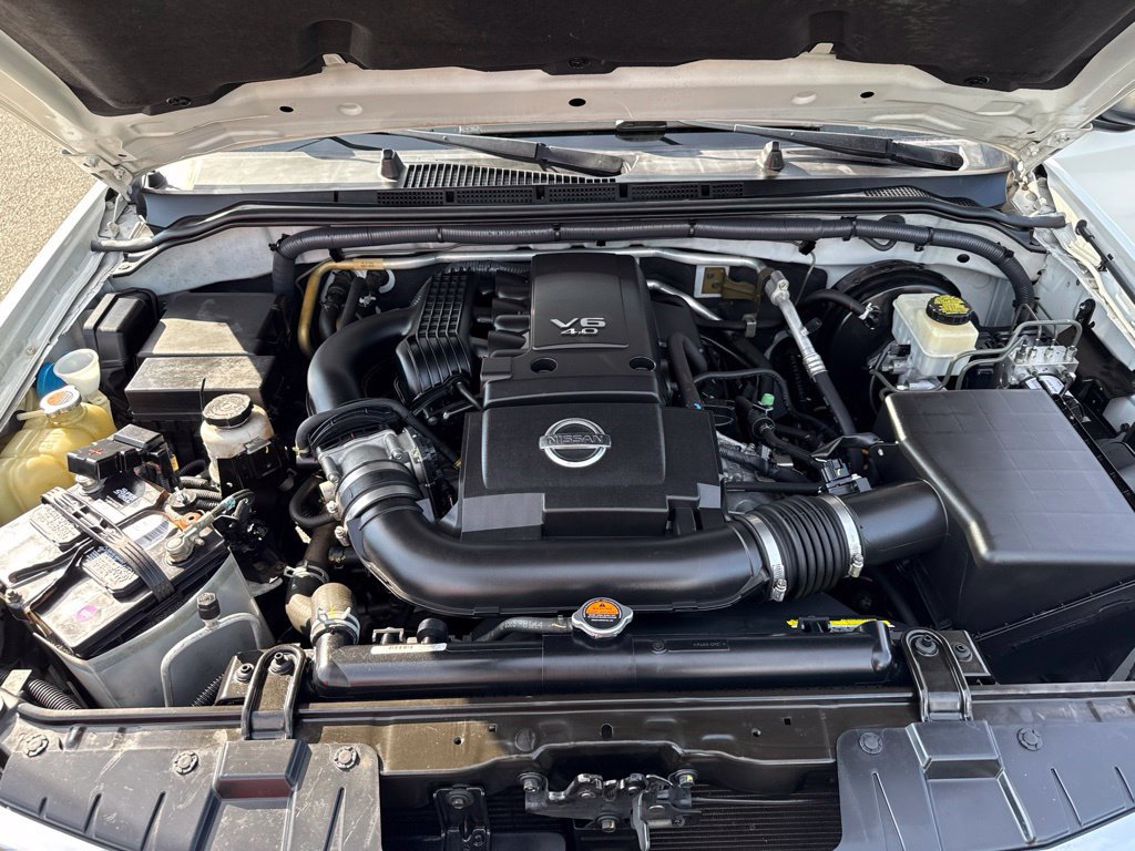 Used 2015 Nissan Frontier SL AWD/4WD image 29