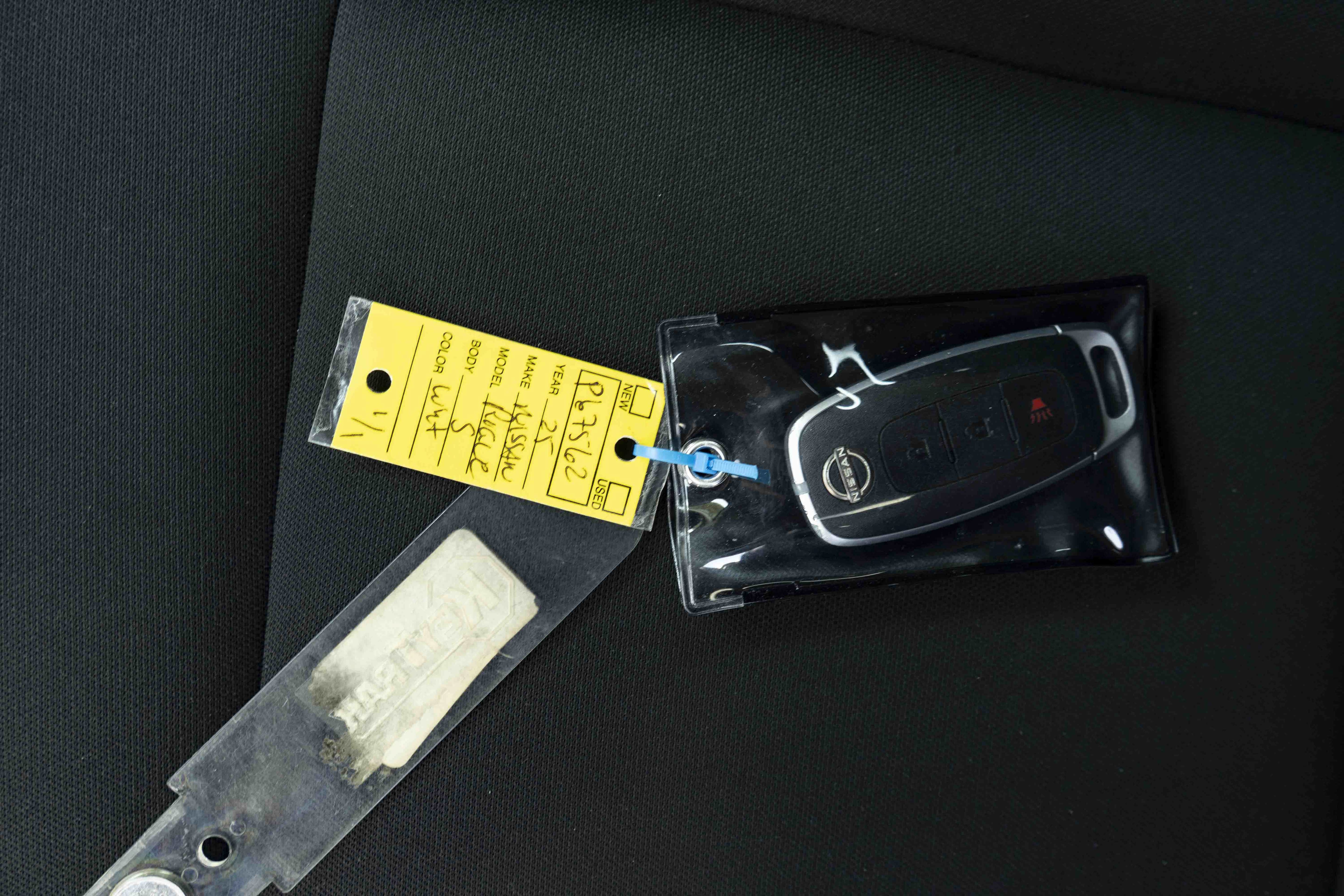 Used 2025 Nissan Rogue S FWD image 38
