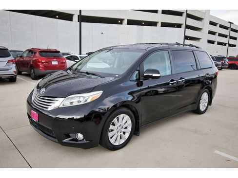 Used 2015 Toyota Sienna Limited Premium FWD image 3