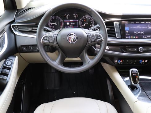 Used 2021 Buick Enclave Essence w/ Sport Touring Edition FWD image 22