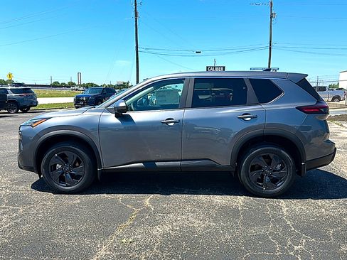 New 2026 Nissan Rogue SV FWD image 5