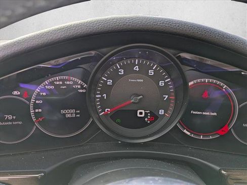 Used 2020 Porsche Panamera 4 image 10