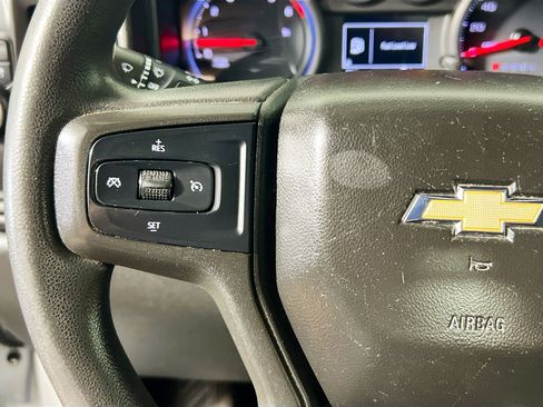 Used 2020 Chevrolet Silverado 1500 Custom w/ Custom Value Package image 18