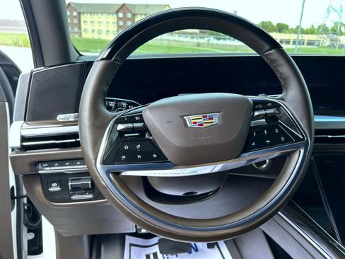 Certified 2025 Cadillac Escalade ESV Premium Luxury w/ Touring Package AWD/4WD image 11
