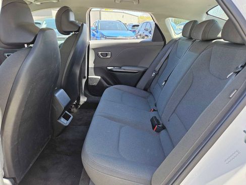 Used 2025 Kia K4 LXS image 18