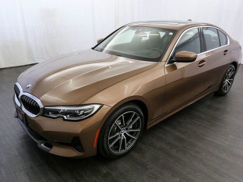 Used 2019 BMW 330i xDrive Sedan w/ Premium Package AWD/4WD image 3