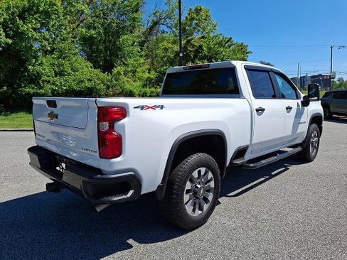 Certified 2024 Chevrolet Silverado 2500 Custom w/ Custom Convenience Package AWD/4WD image 6