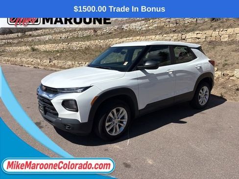 Used 2022 Chevrolet TrailBlazer LS image 2
