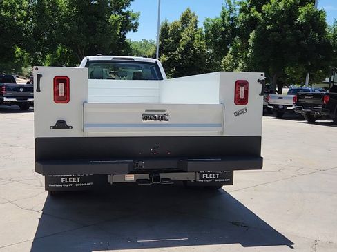 New 2025 Ford F550 4x4 Crew Cab Super Duty image 8