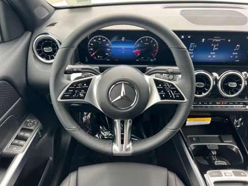 New 2026 Mercedes-Benz GLB 250 image 16