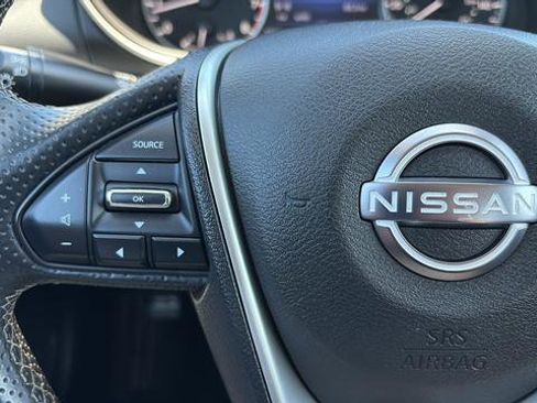 Used 2023 Nissan Maxima SV w/ Floor Mat Group FWD image 9