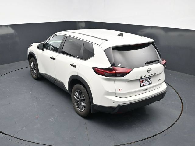 Used 2024 Nissan Rogue S AWD/4WD image 46