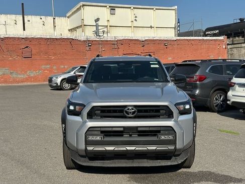 Used 2025 Toyota 4Runner SR5 AWD/4WD image 2