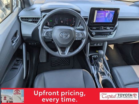 Used 2023 Toyota Corolla Cross XSE w/ Convenience Package image 8