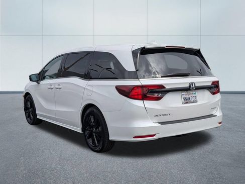 Used 2024 Honda Odyssey Sport image 4