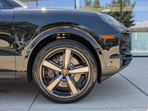 New 2026 Porsche Cayenne E-Hybrid image 11