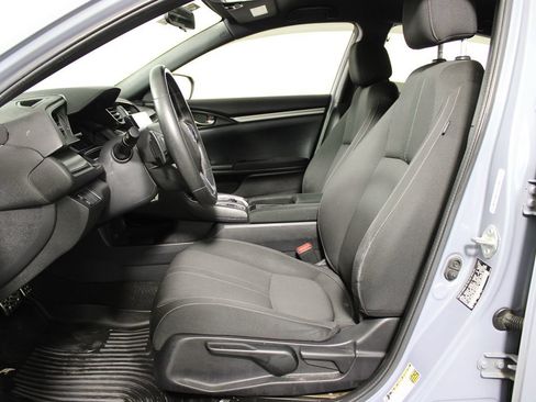 Used 2018 Honda Civic Sport image 9