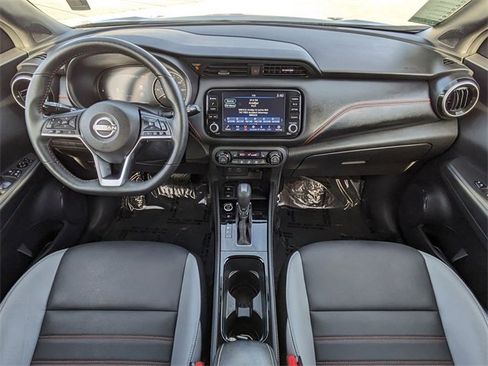 Used 2023 Nissan Kicks SR w/ SR Premium Package image 16