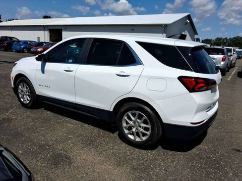 Used 2024 Chevrolet Equinox LT FWD image 9