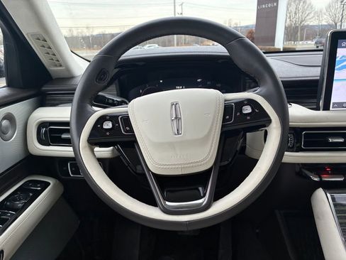 Certified 2024 Lincoln Aviator Black Label image 25