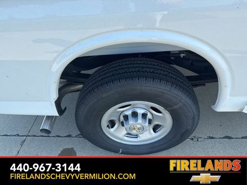 New 2025 Chevrolet Express 2500 Work Van w/ Driver Convenience Package image 41