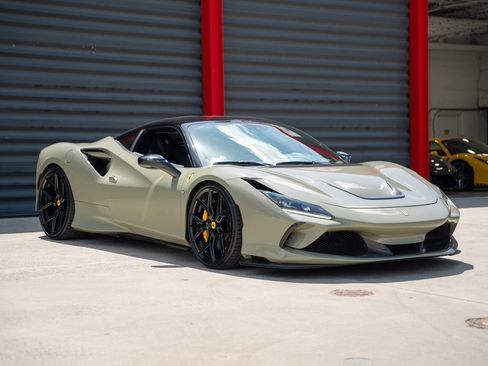 Used 2020 Ferrari F8 Tributo RWD image 4