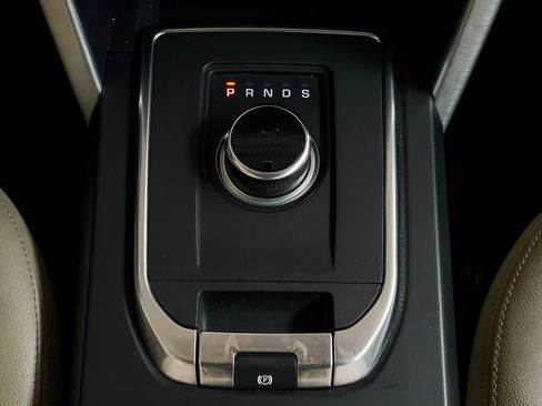 Used 2019 Land Rover Discovery Sport HSE image 41