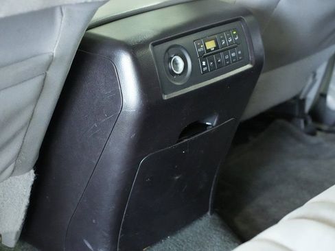 Used 2018 Toyota Sequoia SR5 image 34