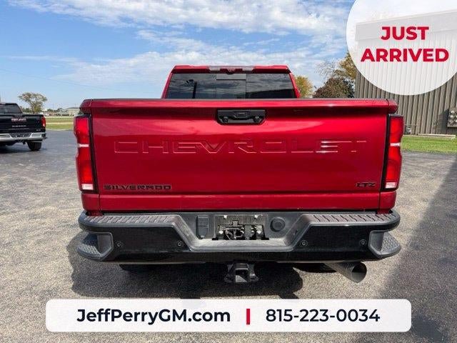 Used 2025 Chevrolet Silverado 2500 LTZ w/ LTZ Plus Package AWD/4WD image 8