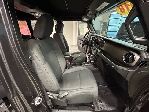 Used 2018 Jeep Wrangler Unlimited Sport S AWD/4WD image 40