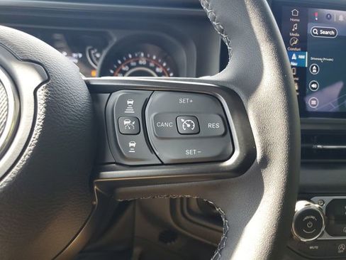 New 2025 Jeep Gladiator Sport image 26