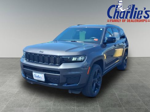 Used 2023 Jeep Grand Cherokee L Laredo AWD/4WD image 1