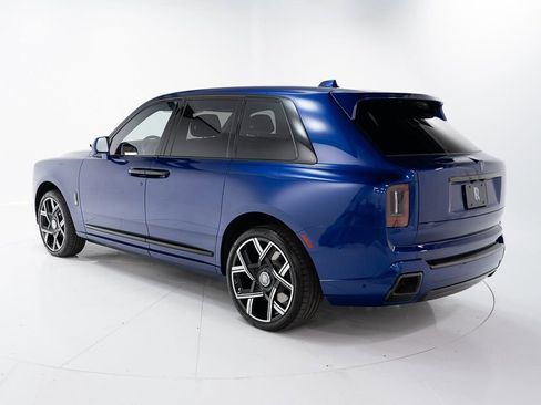 New 2026 Rolls-Royce Cullinan Black Badge image 3
