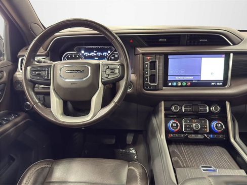 Used 2021 GMC Yukon Denali w/ Denali Premium Package AWD/4WD image 18