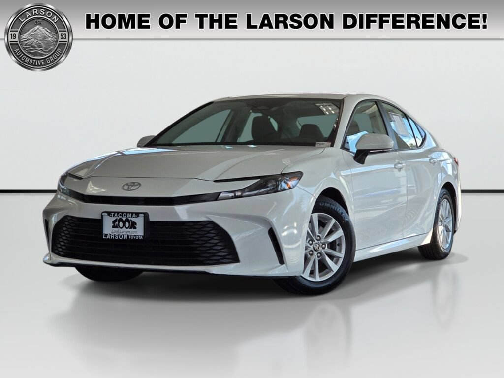 Used 2025 Toyota Camry LE w/ Convenience Package FWD image 1