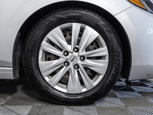 Used 2021 Nissan Sentra S FWD image 40
