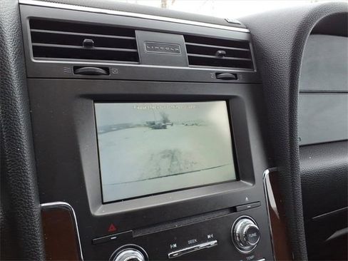 Used 2015 Lincoln Navigator 4WD image 21