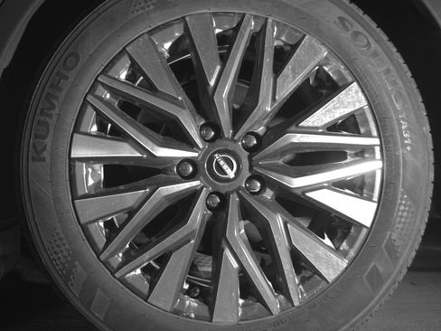 Used 2025 Nissan Altima 2.5 SV image 14