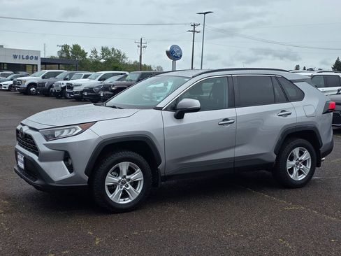 Used 2021 Toyota RAV4 XLE w/ XLE Grade Weather Package image 31