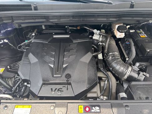Used 2026 Kia Carnival FWD image 30