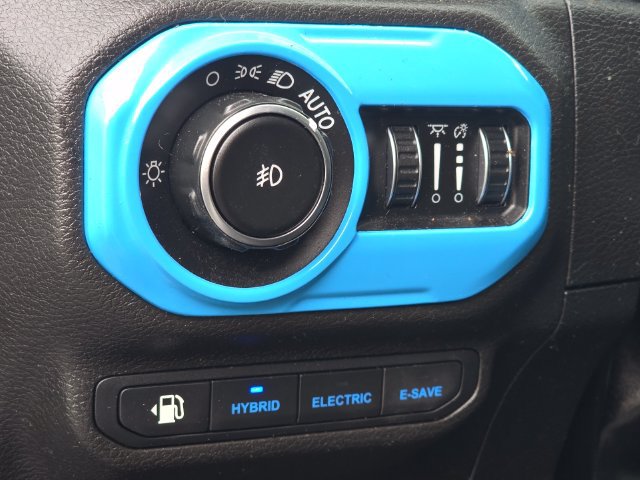 Used 2022 Jeep Wrangler Unlimited Sahara AWD/4WD image 19